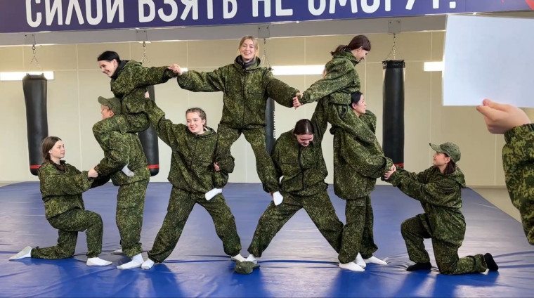 Девичья смена Центра «ВОИН» прошла в Губкине.